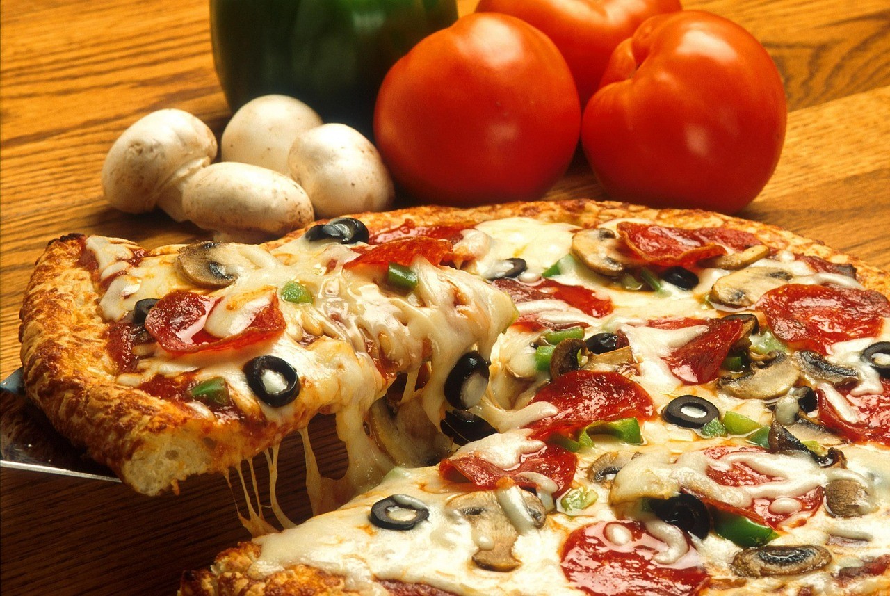 Does Pizza Cause Acne? Acne Specialists Mythbusters